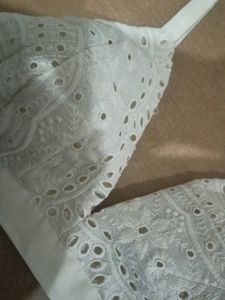 off white Broderie Anglaise Bra(customised