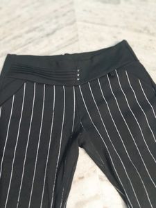 White Strip Black Jeggings