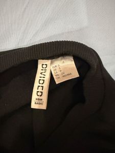 Cozy Black Crewneck Sweatshirt