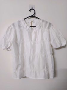 korean white top