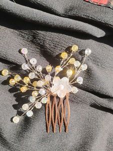 Elegant Floral Hair Comb with Crystals