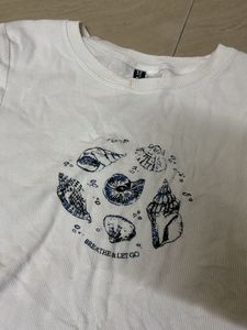 White Seashell Graphic T-Shirt
