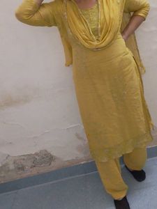 Elegant Yellow Kurta Set