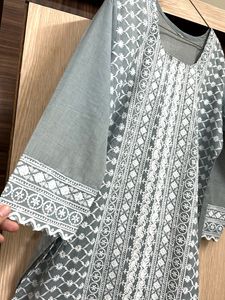 Elegant Grey Kurta with White Embroidery