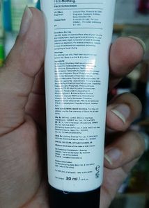 Minimalist Light Fluid Sunscreen🌞