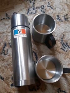 Gift Set Flask And 2 Glasses