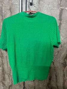Chic Green Button-Up Top