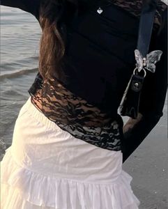 Elegant Lace Trim Long Sleeve Top