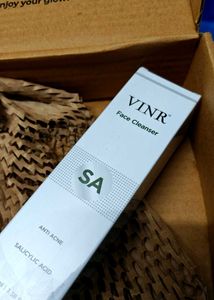 VINR Anti Acne Face Cleanser