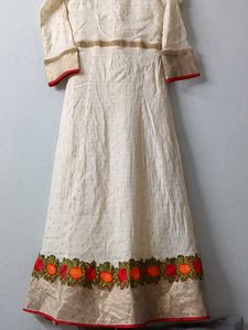 Elegant Cream Kurta with Floral Border