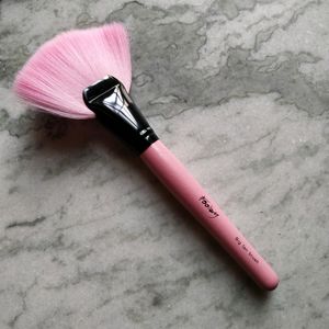 floozy 24 professional makeup brushes