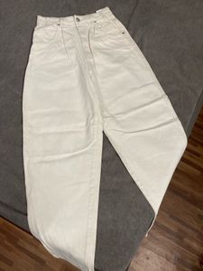 ZARA off white Jeans