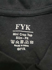 y2k FYK Black Graphic Cropped T-Shirt