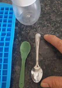 Mini Ice Cube Tray &amp; Spoons Set