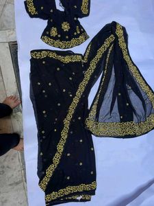 Elegant Black & Gold saree designer