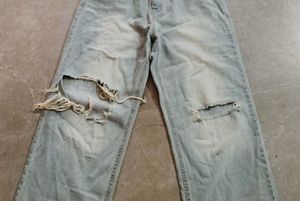 Distressed Light Wash Wide Leg Jeans