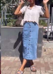 Chic White Broderie Anglaise Crop Top