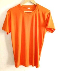 Men Solid Round Neck T shirt Pack Of 1