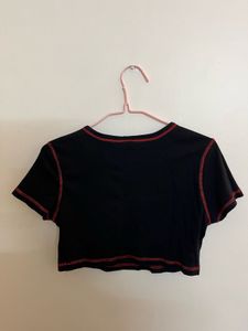 H&amp;M Black Cropped Graphic T-Shirt