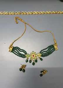 Stunning Kundan and Emerald Necklace Set