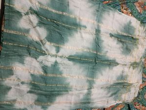 Tie-Dye Dupatta with Gold Stripes