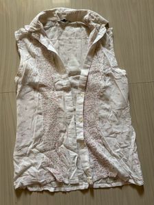Sleeveless Floral Print Button-Up Top