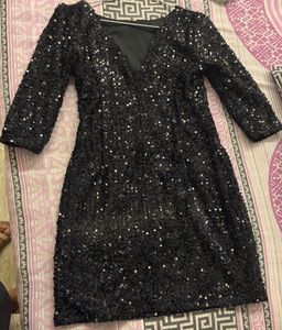black sequins dress