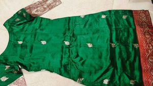 Emerald Green Silk women kurta with Silver Motifs