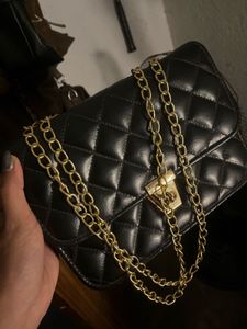 Chic Quilted Black Shoulder Bag