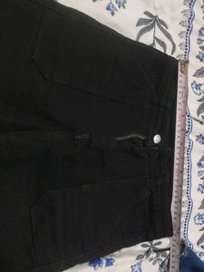 black Jean's w pockets