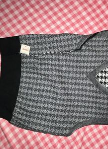 Houndstooth Sweater Vest - Chic &amp; Stylish