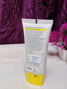 Swiss Beauty Glow Fusion Sunscreen SPF 50 PA+++