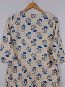 Here&amp;Now Cream Floral Printed Kurta (Women)