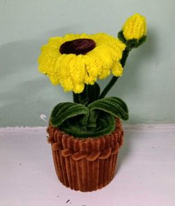 Yellow Pipe Cleaner Sunflower