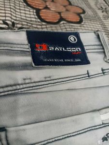 Light Wash Denim Jeans