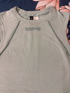 H&amp;M Cropped Sleeveless Top