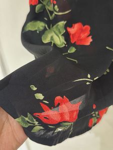 Floral Print Sleeveless Top