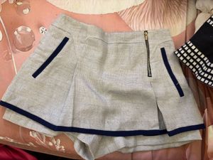 Stylish Beige Skort with Navy Trim