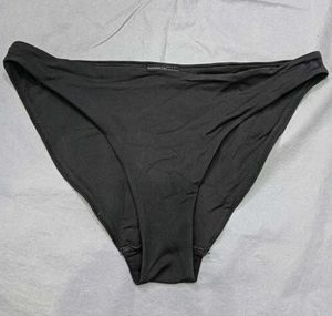 😍 Classic Black Bikini Bottom
