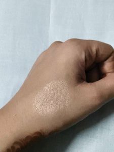 MyGlamm Spotlight Illuminating Liquid