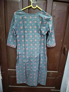 Kurta With Free Scarf