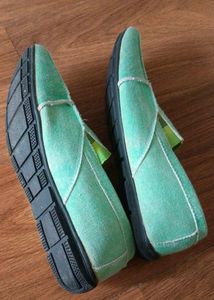 Trendy Mint Green Slip-On Shoes (43)