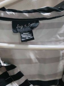 Unique Graphic Print Tunic Top