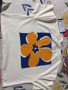 Cream Floral Graphic Boxy fit T-Shirt