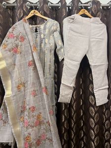 Elegant Grey Kurta Set with Golden Print