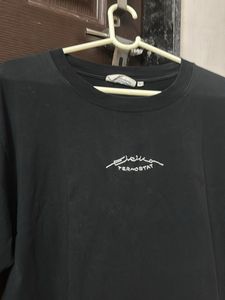 Black t shirt for men