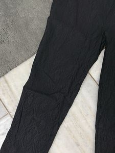 Classic Black Textured Leggings