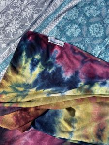 Tropical Print Scarf - Vibrant Toucan Design