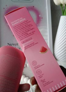 Dot &amp; Key Watermelon Cooling Sunscreen SPF 50+