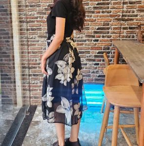 Chic Floral Print Midi Dress